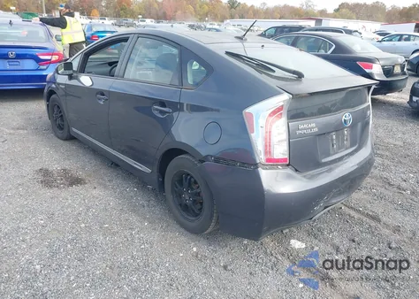 2013 Toyota Prius Three z USA, uszkodzony, nr VIN JTDKN3DUXD1625479